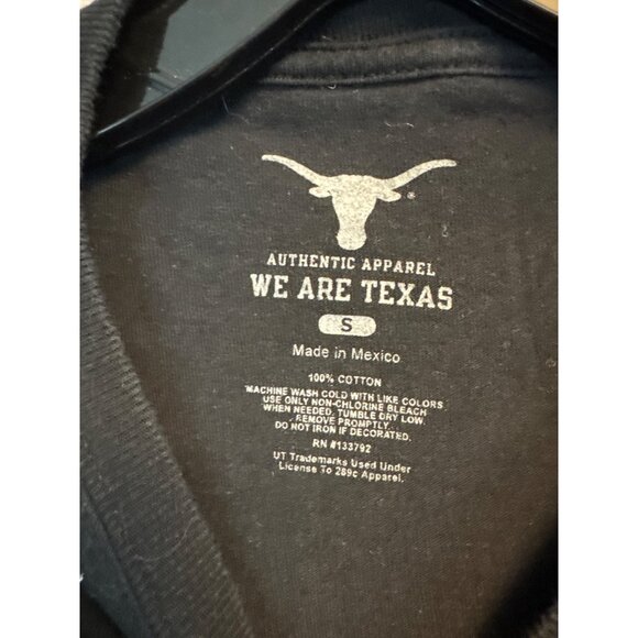 University Of Texas Longhorns "Alright Alright Alright" Graphic Tee Size S - Picture 2 of 3